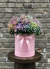 Цветочная композиция из Гипсофила и Розы в шляпной коробке в Коршево