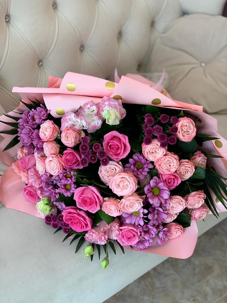 Букет цветов из: Хризантемы, Розы и Лизиантусы в Коршево