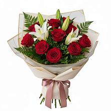 Букет цветов из:  Лилии и Розы в Коршево