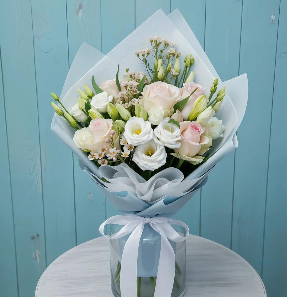 Букет цветов из: Розы и Лизиантусы в Коршево