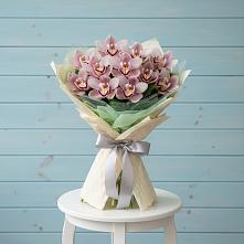 Букет цветов из:  Орхидеи и Розы #REPLACE_PRED# Коршево