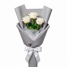 Букет 3 белые розы в Коршево