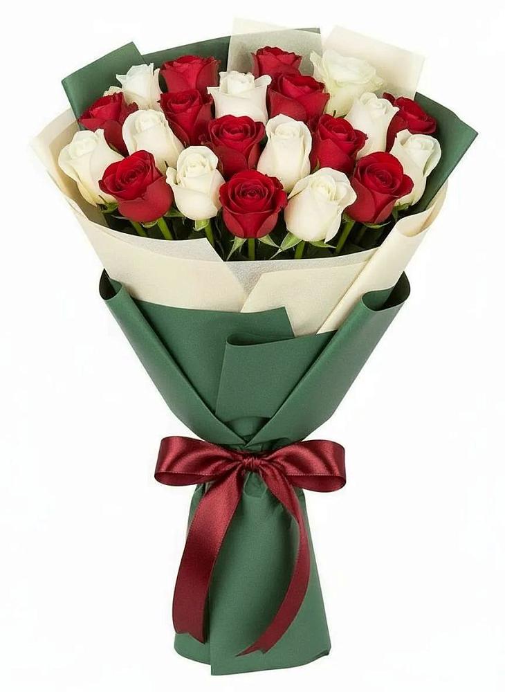 Букет Микс из красных и белых роз в Коршево