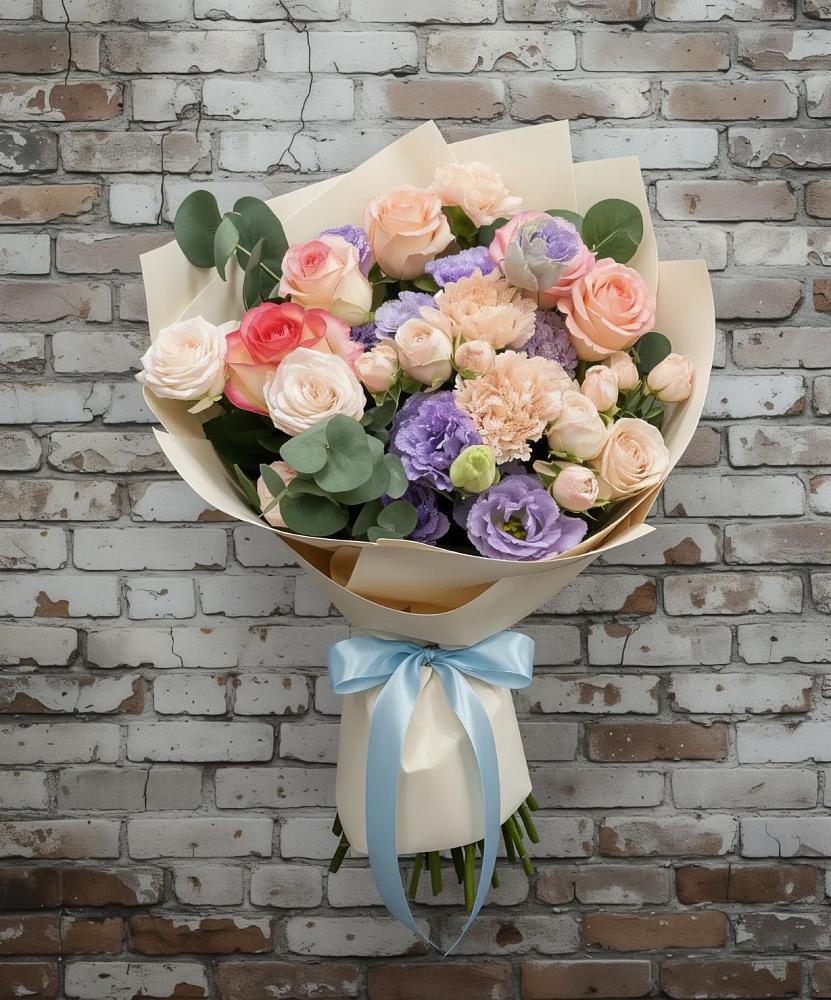 Букет цветов из: Розы, Лизиантусы и Гвоздики в Коршево