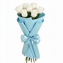 Букет 7 белых роз Проуд в Коршево