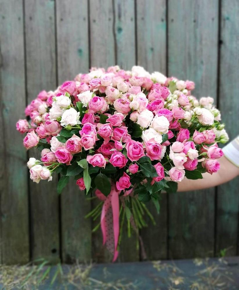 Букет Розовые кустовые розы Натали и Лав Лидия в Коршево