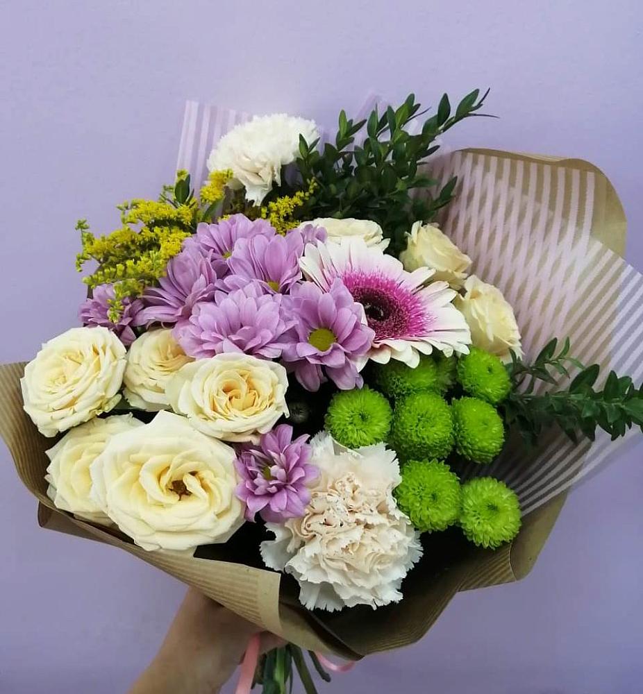 Букет цветов из: Хризантемы, Розы, Гвоздики и Герберы в Коршево