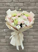 Букет цветов из:  Гвоздики, Розы, Лизиантусы и Хризантемы в Коршево