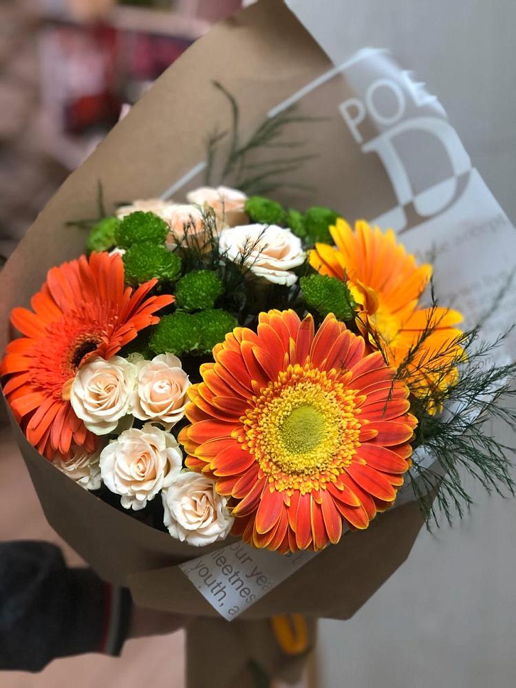 Букет цветов из: Герберы, Хризантемы и Розы в Коршево