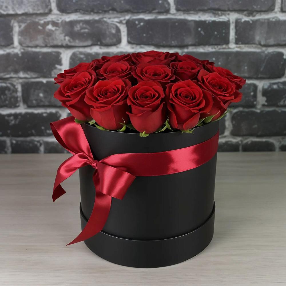 Цветочная композиция из Розы в шляпной коробке в Коршево