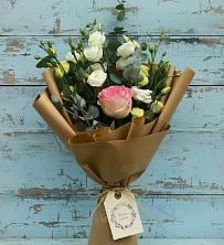 Букет цветов из:  Розы и Лизиантусы в Коршево
