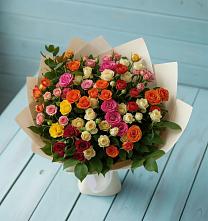 Букет Микс из разноцветных кустовых роз в Коршево