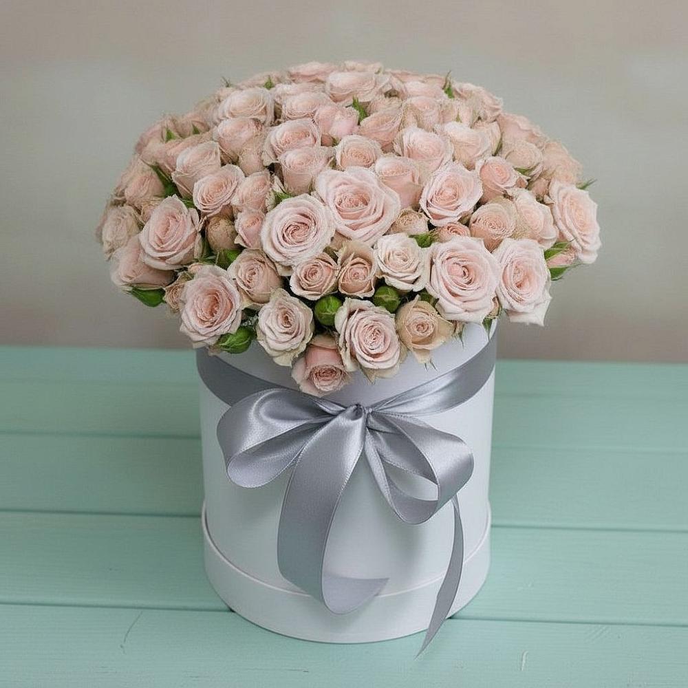 Цветочная композиция из Розы в шляпной коробке в Коршево